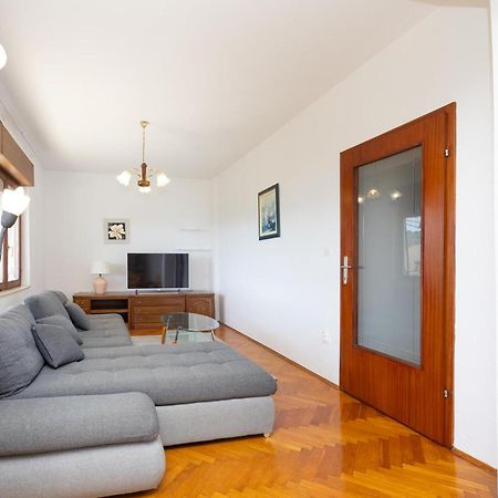 Amazing apartment in Trogir w/ 2 Bedrooms Buitenkant foto