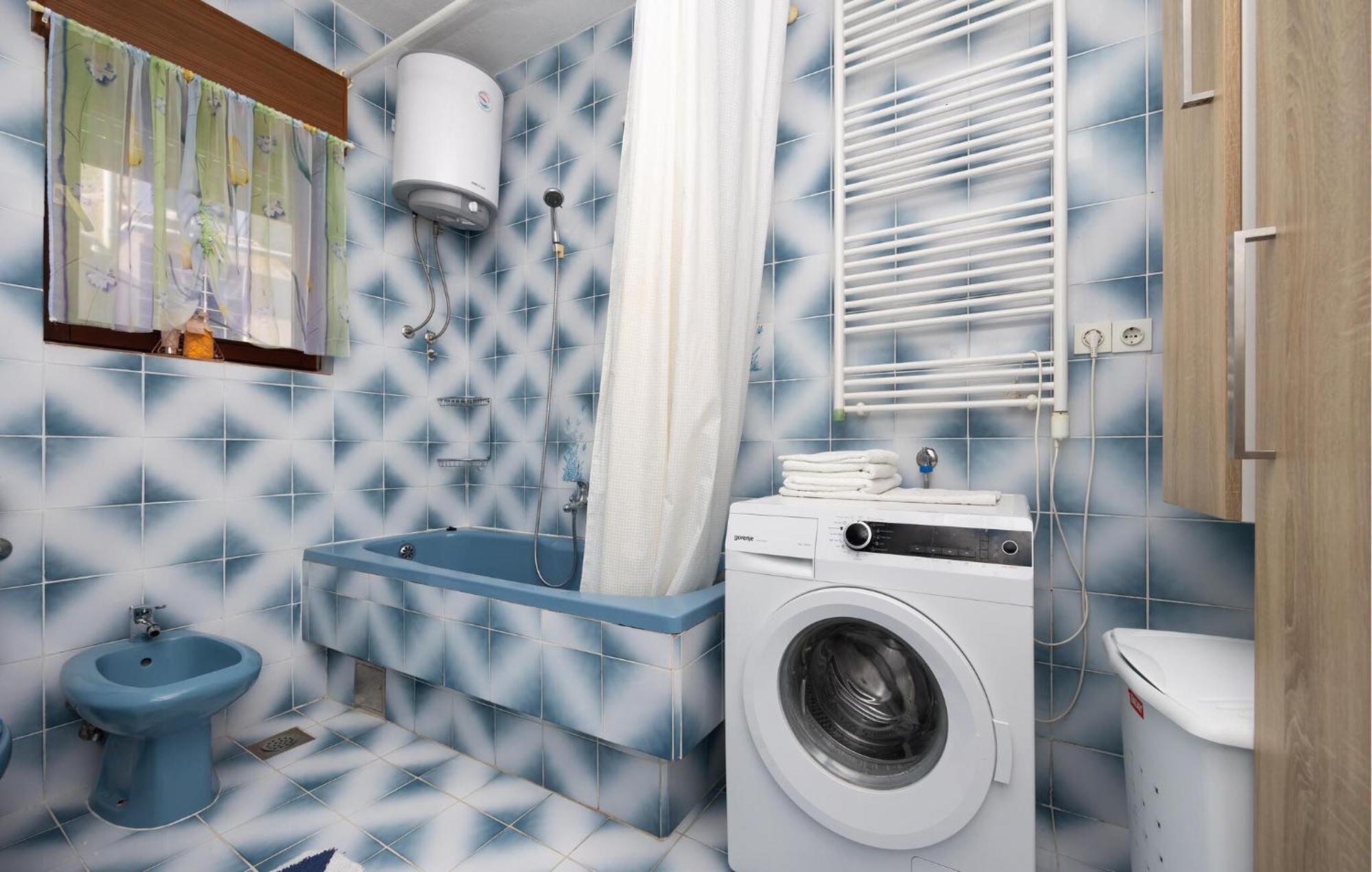 Amazing apartment in Trogir w/ 2 Bedrooms Buitenkant foto